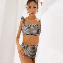 Hamptons Bella Crop, Black 15 Hamptons Bella Crop, Black -Swimwear Specialty Shop 369A0123final