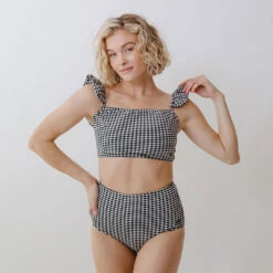 Hamptons Bella Crop, Black 20 Hamptons Bella Crop, Black -Swimwear Specialty Shop 369A0368