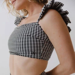 Hamptons Bella Crop, Black 23 Hamptons Bella Crop, Black -Swimwear Specialty Shop 369A0393