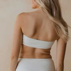 Simone Bandeau, Ivory -Swimwear Specialty Shop 369A6178final 268a654c 7841 4eb7 a7c3 66c6699b32bd