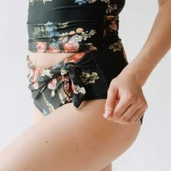 Simone Bottoms, Rose Black -Swimwear Specialty Shop DSC03609final 9a329936 7fac 4b80 9279 dbe8bc02e1b9